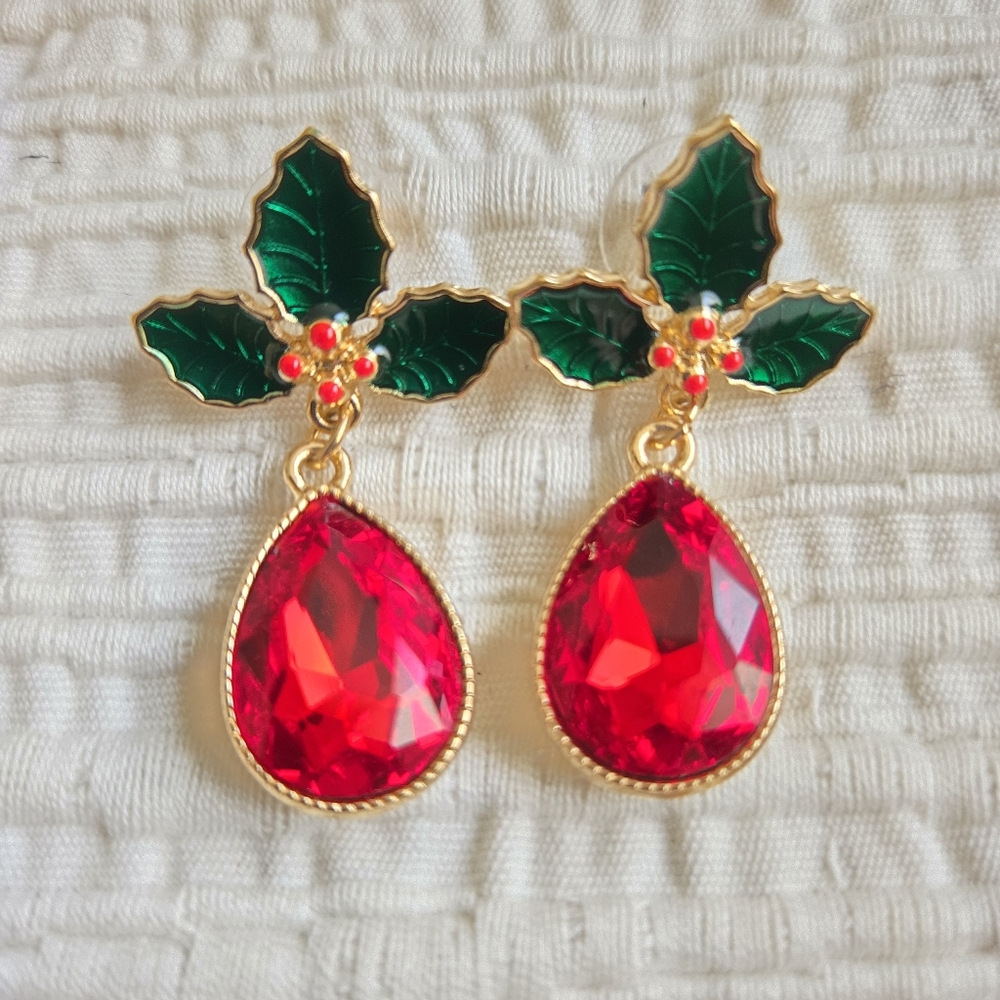 Stunning Christmas Jeweled Drop Earrings  🎄 ❤️